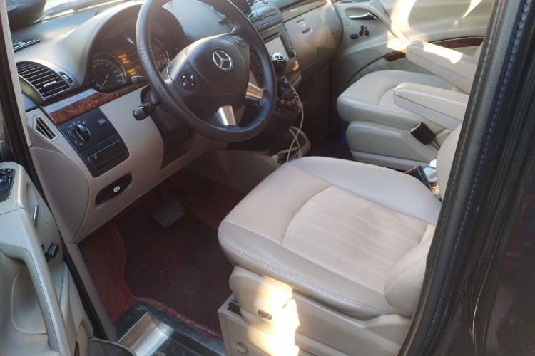 Used Mercedes-Benz Viano 2013 3.0L Navigator Edition Left Front Seat