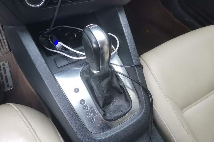 Used Volkswagen Sagitar 2012 1.4TSI Automatic Luxury Edition
