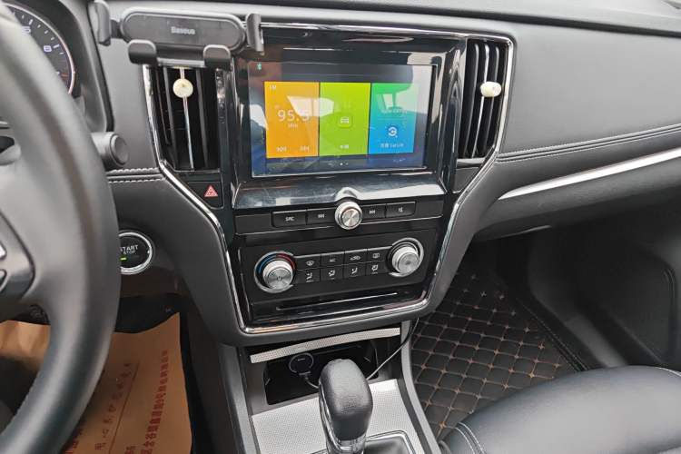 Used Roewe i6 2018 20T Automatic Flagship Edition Audio And AC Panel