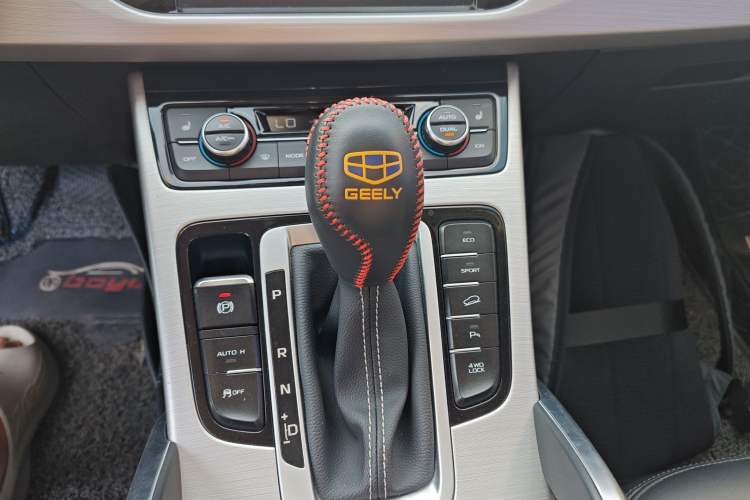 Used Geely Auto Emgrand X7 Sport 2016 1.8TD Automatic All-Wheel Drive Smart Version Gear Lever