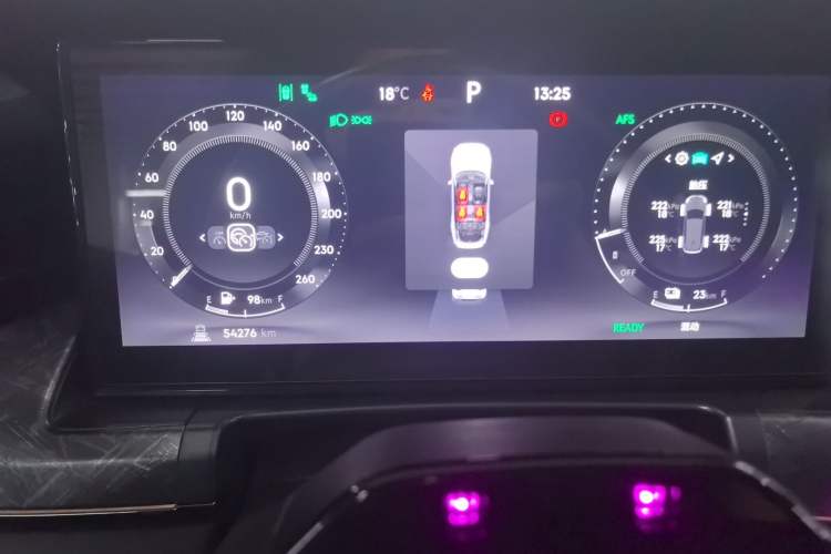 Used Lynk & Co 09 EM-P 2021 2.0T PHEV Halo Six-Seater Instrument Cluster