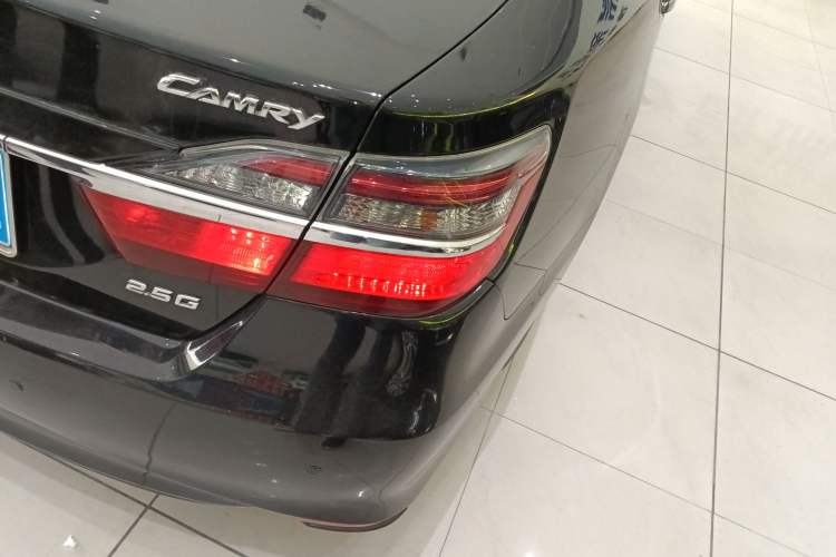 Used Toyota Camry 2015 2.5G Luxury Navigation Edition Right Rear Taillight