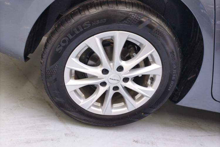 Used Roewe i5 2026 Model 1.5L Manual Comfort Version
