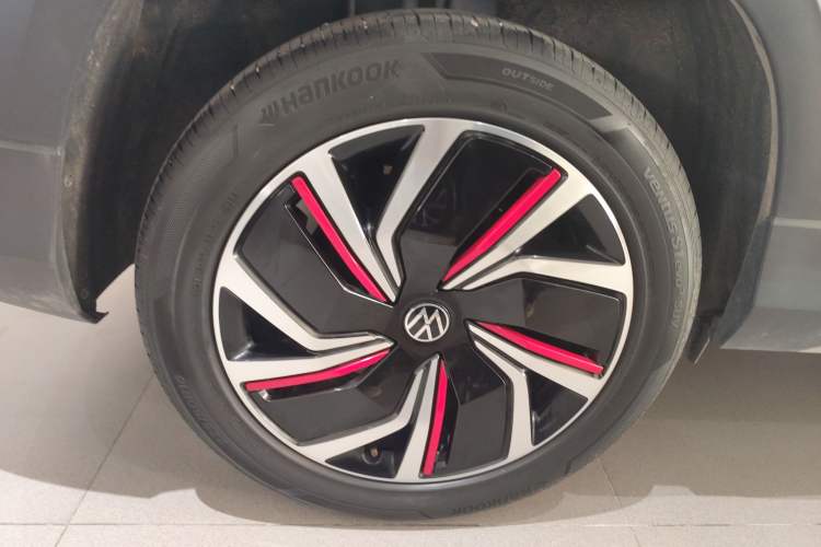 Used Volkswagen Tharu 2024 300TSI Two-Wheel-Drive Moon Luxury Edition