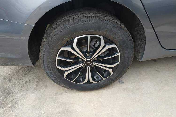 Used Roewe i6 MAX New Energy 2023 EV 420 Skyroof Special Edition Right Rear Wheel Hub