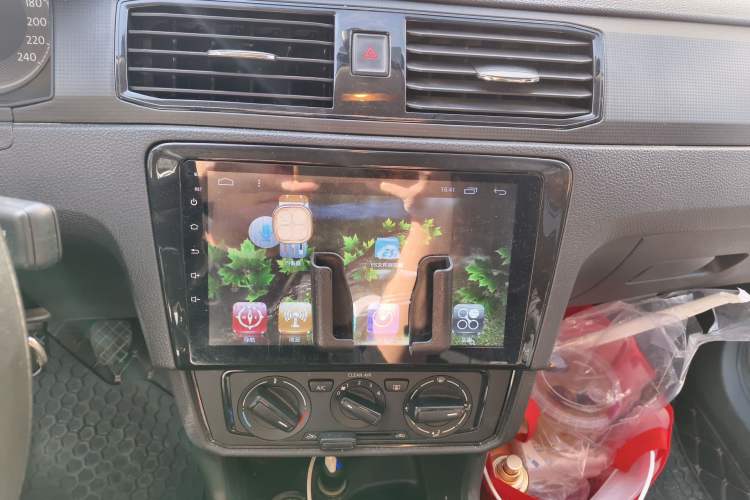 Used Volkswagen Santana 2016 1.6L Manual Fashion Edition Audio And AC Panel