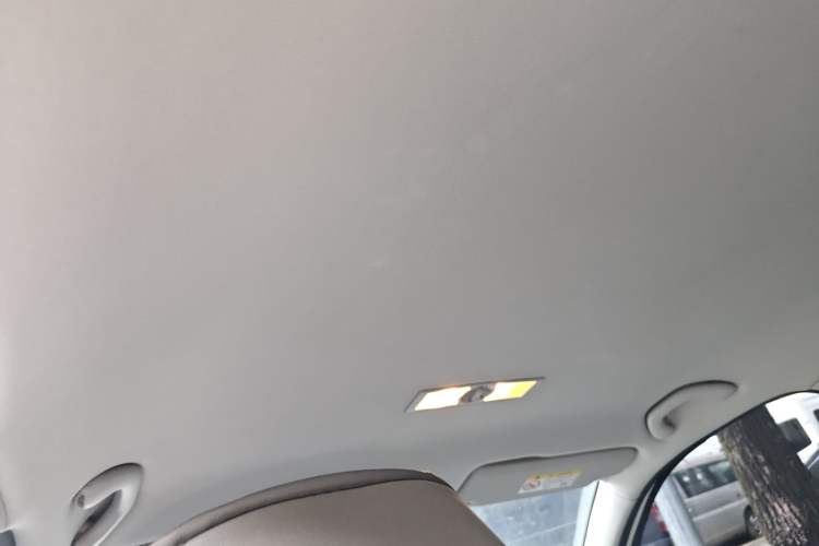 Used Volkswagen Lavida 2013 Revised Classic 1.6L Automatic Fashion Edition Headliner