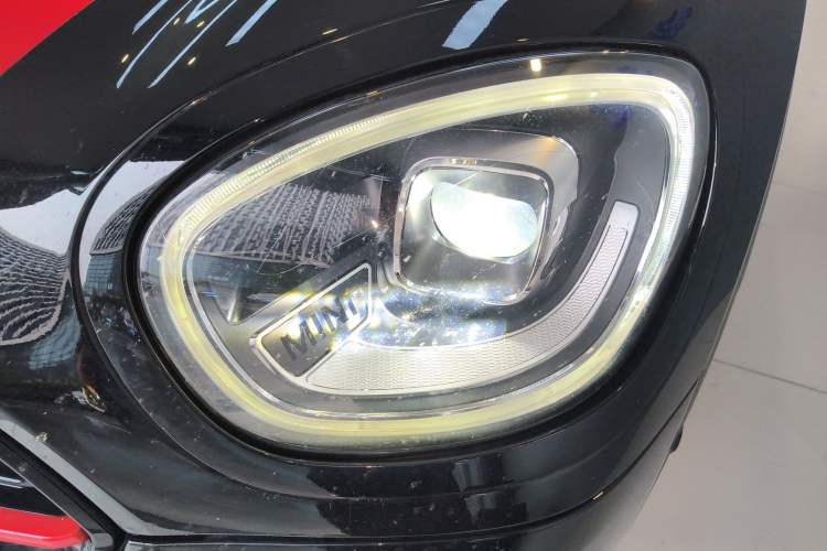 Used MINI JCM COUNTRYMAN 2022 2.0T JOHN COOPER WORKS ALL-IN Left Front Headlight