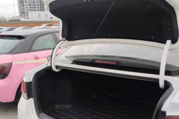 Used Kia K3 (Kai Shen) 2017 1.8L Automatic GLS Trunk