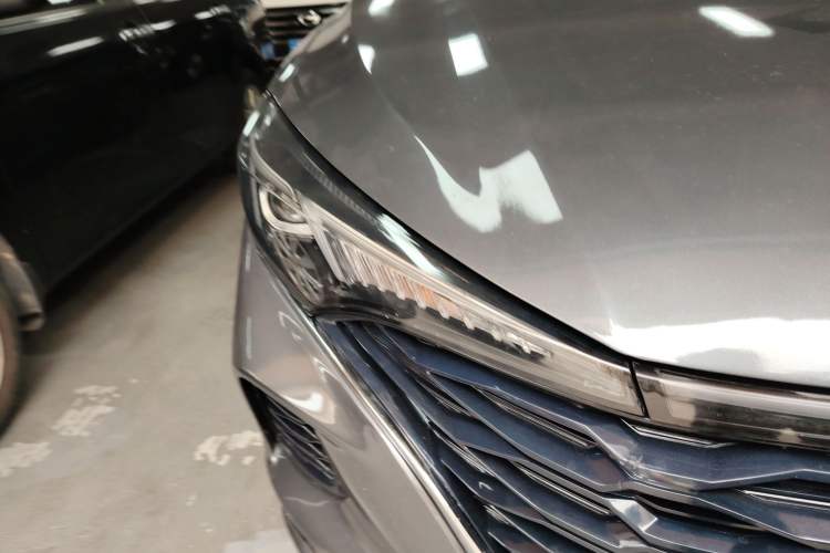Used CHANGAN Eado 2021 PLUS Blue Whale NE 1.4T GDI DCT Flagship Model Right Front Headlight