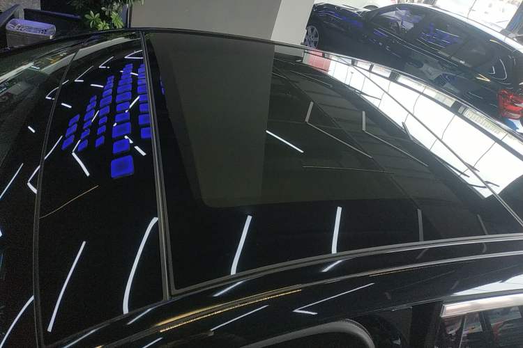 Used Mercedes-Benz E-Class New Energy 2022 Second Facelift E 350 e L Plug-in Hybrid Sedan Roof