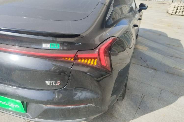 Used NETA S 2023 All-Electric 520 km Range Rear-Drive Version Right Rear Taillight