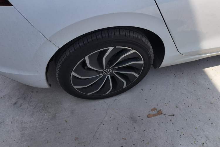 Used Volkswagen Golf 2021 280TSI DSG Pro Right Rear Wheel Hub