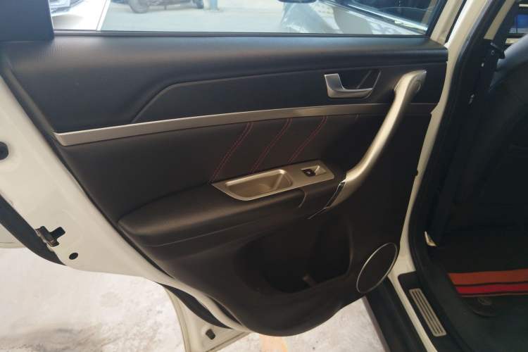 Used Haval M6 2018 Revised Version 1.5T DCT Two-Wheel Drive Elite Edition