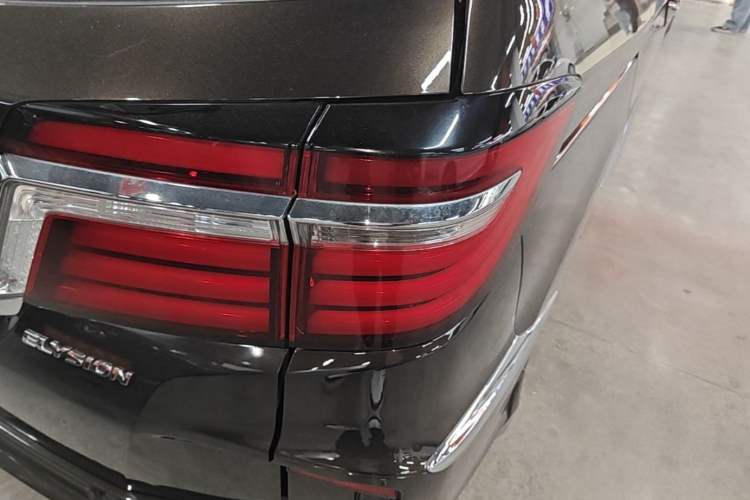 Used Honda Elysion 2016 2.4L Supreme Edition