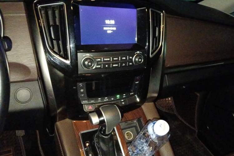 Used FORTHING CM7 2018 2.0T Automatic Luxury Version Audio And AC Panel