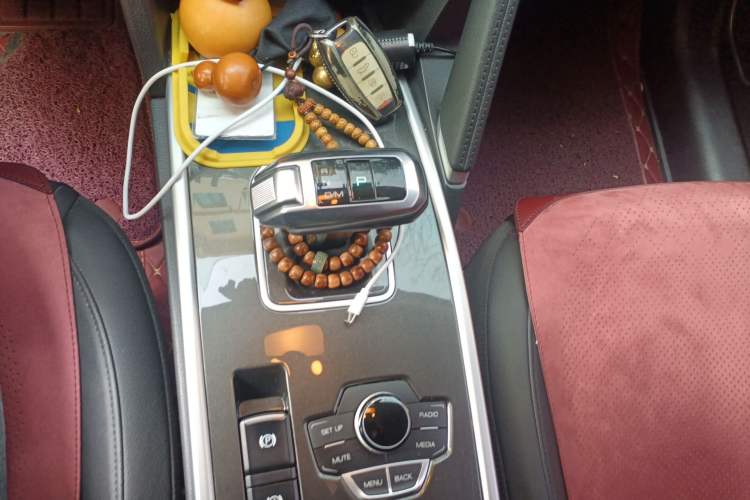 Used Haval H6 2019 Sport Edition 1.5T Automatic Two-Wheel Drive Elite Model China VI Gear Lever