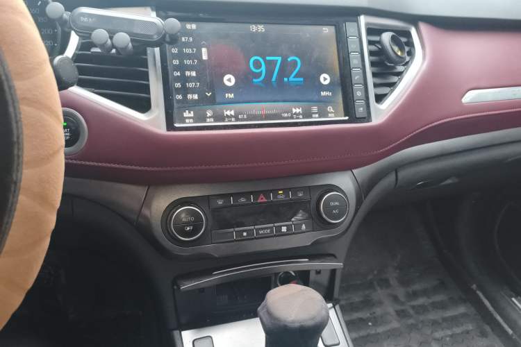 Used Haval H6 Coupe 2018 Red-Label 1.5T Automatic Two-Wheel Drive Luxury Model Audio And AC Panel