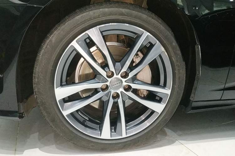 Used Audi A6L 2020 40 TFSI Luxury Dynamic Edition Left Front Wheel Hub