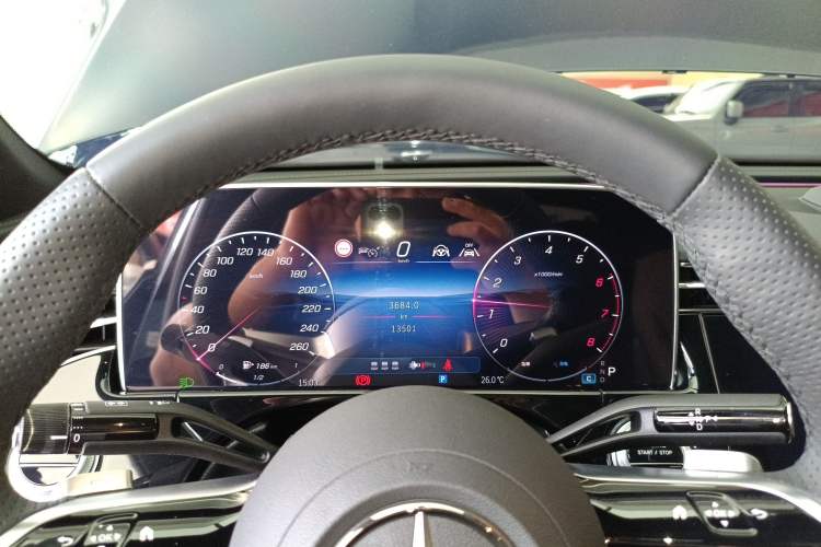 Used Mercedes-Benz E-Class 2025 Facelift E 300 L Luxury Sport Edition
