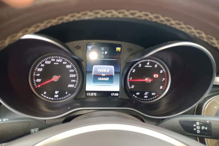 Used Mercedes-Benz GLC Coupe 2017 GLC 260 4MATIC Coupe SUV Odometer Close Up