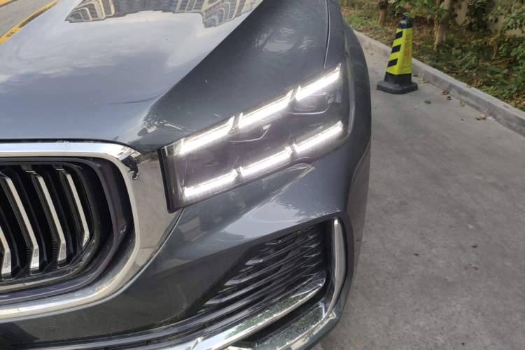 Used Geely Auto Monjaro L 2024 2.0TD High-Power Automatic Two-Wheel Drive Yunqi Version Left Front Headlight