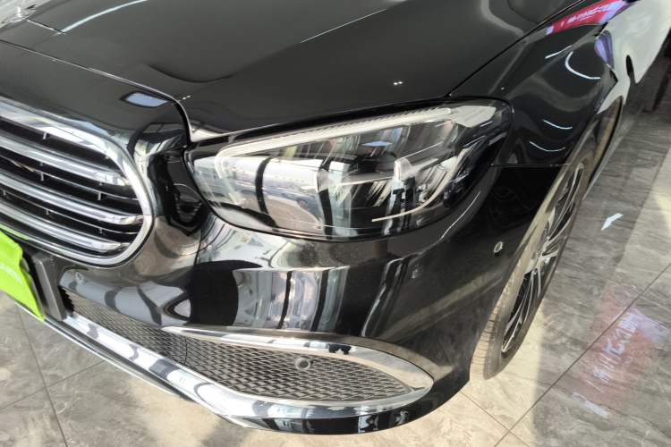 Used Mercedes-Benz E-Class New Energy 2023 E 350 e L Plug-in Hybrid Sedan
