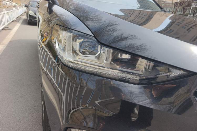 Used Wey VV6 2018 2.0T Two-Wheel Drive Flagship Version China V Standard