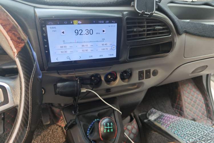 Used JMC Transit 2019 2.8T Commercial Version Short Wheelbase Mid-Roof 6-Seater China VI JX493 Audio And AC Panel