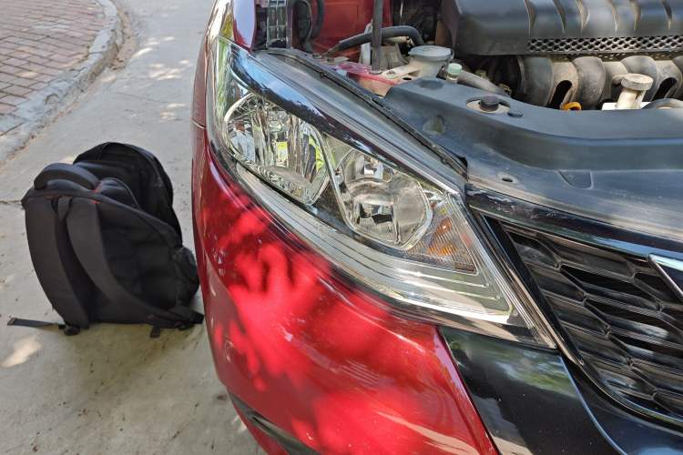 Used Nissan Tiida 2019 1.6L CVT Cool Edition China VI Standard Right Front Headlight