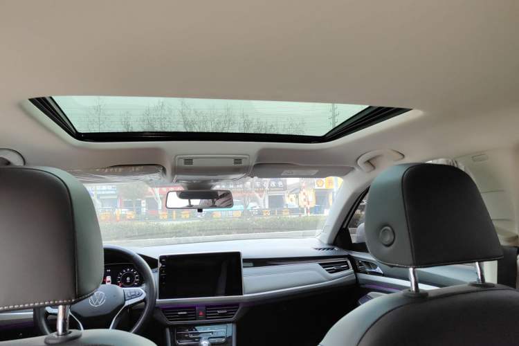 Used Volkswagen Bora 2024 300TSI DSG Prestige Edition
