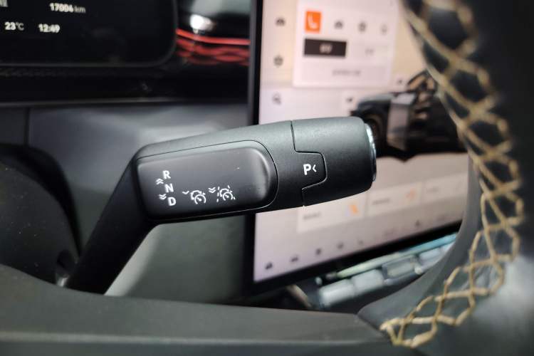 Used Zeekr 7X 2025 100 kWh Long-Range Rear-Wheel Drive with Intelligent Driving Features Gear Lever