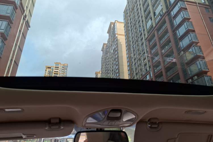 Used Hyundai Santa Fe 2013 2.4L Automatic Two-Wheel Drive Smart Version Headliner