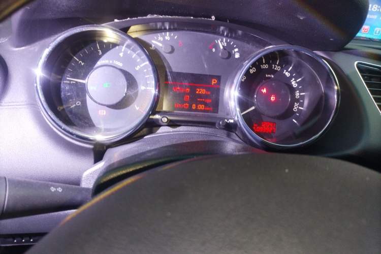 Used Peugeot 3008 2015 1.6THP Automatic Classic Edition
