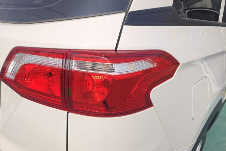 Used Wuling Hongguang S3 2018 1.5L Manual Standard Version China V Standard