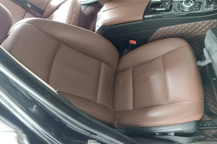 Used BMW 5 Series 2014 520Li Elegant Model Right Front Seat