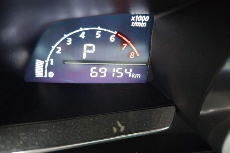 Used Mazda 3 Axela 2016 Sedan 1.5L Automatic Comfort Model Odometer Close Up