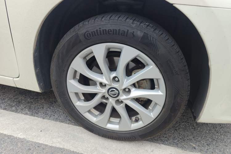 Used Nissan Sylphy 2016 1.6 XL CVT Luxury Edition Right Front Wheel Hub