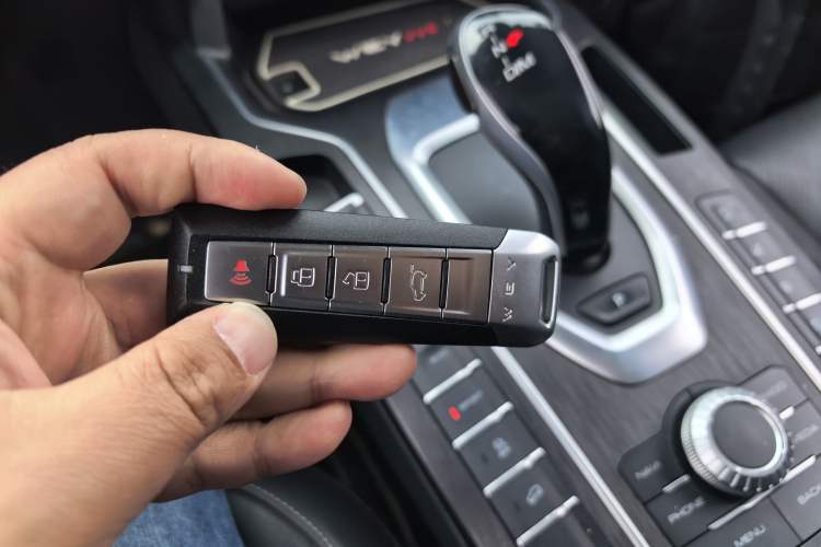 Used Wey VV6 2018 2.0T Two-Wheel-Drive Ultra-Luxury Version China V Standard