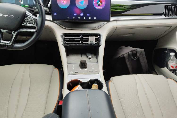 Used BYD Song PLUS New Energy 2023 Champion Edition EV 605KM Flagship PLUS Gear Lever