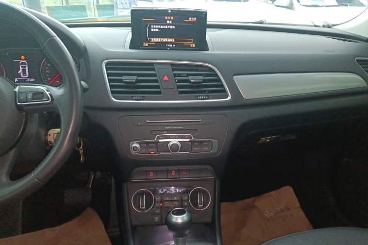 Used Audi Q3 2018 30th Anniversary Edition 30 TFSI Fashion Model
