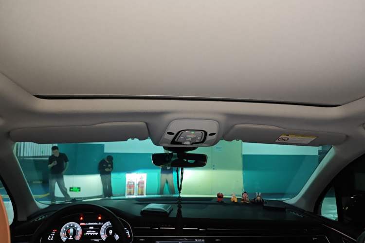 Used Audi Q7 2022 55 TFSI quattro S line Sport model
