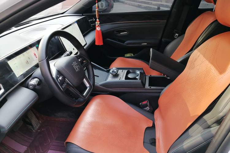 Used BYD Qin L 2025 DM-i Smart Drive 80KM Leading Model