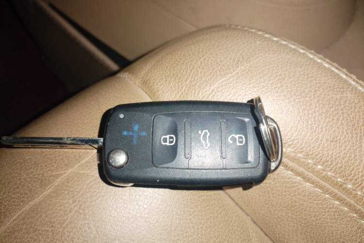 Used Volkswagen Touran 2011 1.4T DSG ZhiZhen Edition 7-Seater
