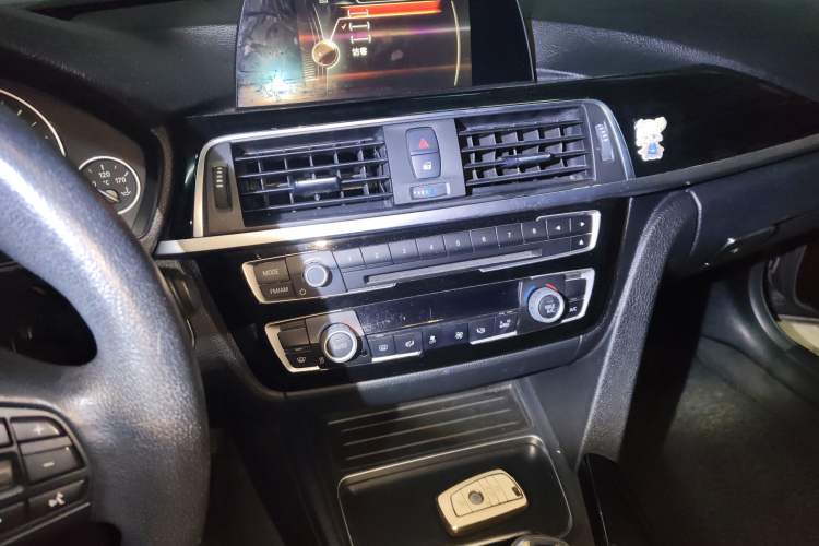 Used BMW 3 Series 2016 320Li Fashion Model
