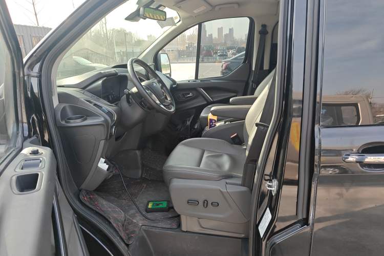 Used Ford Tourneo Custom 2017 2.0T Automatic Elite Version