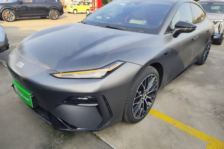 Used Geely Galaxy E8 2024 620 km All-Wheel-Drive Dragon Edition