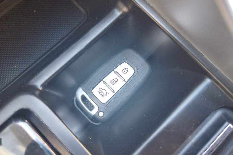 Used Hyundai Sonata 2015 Classic 2.0L Automatic Luxury Edition
