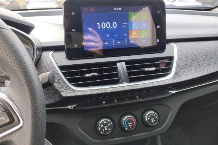 Used Baojun 360 2019 1.5L Automatic Elite Version China VI Audio And AC Panel