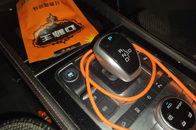 Used BYD Tang New Energy 2018 DM 2.0T All-Wheel Drive Smart Connectivity Luxury Model 7 Seats China V Emission Standard